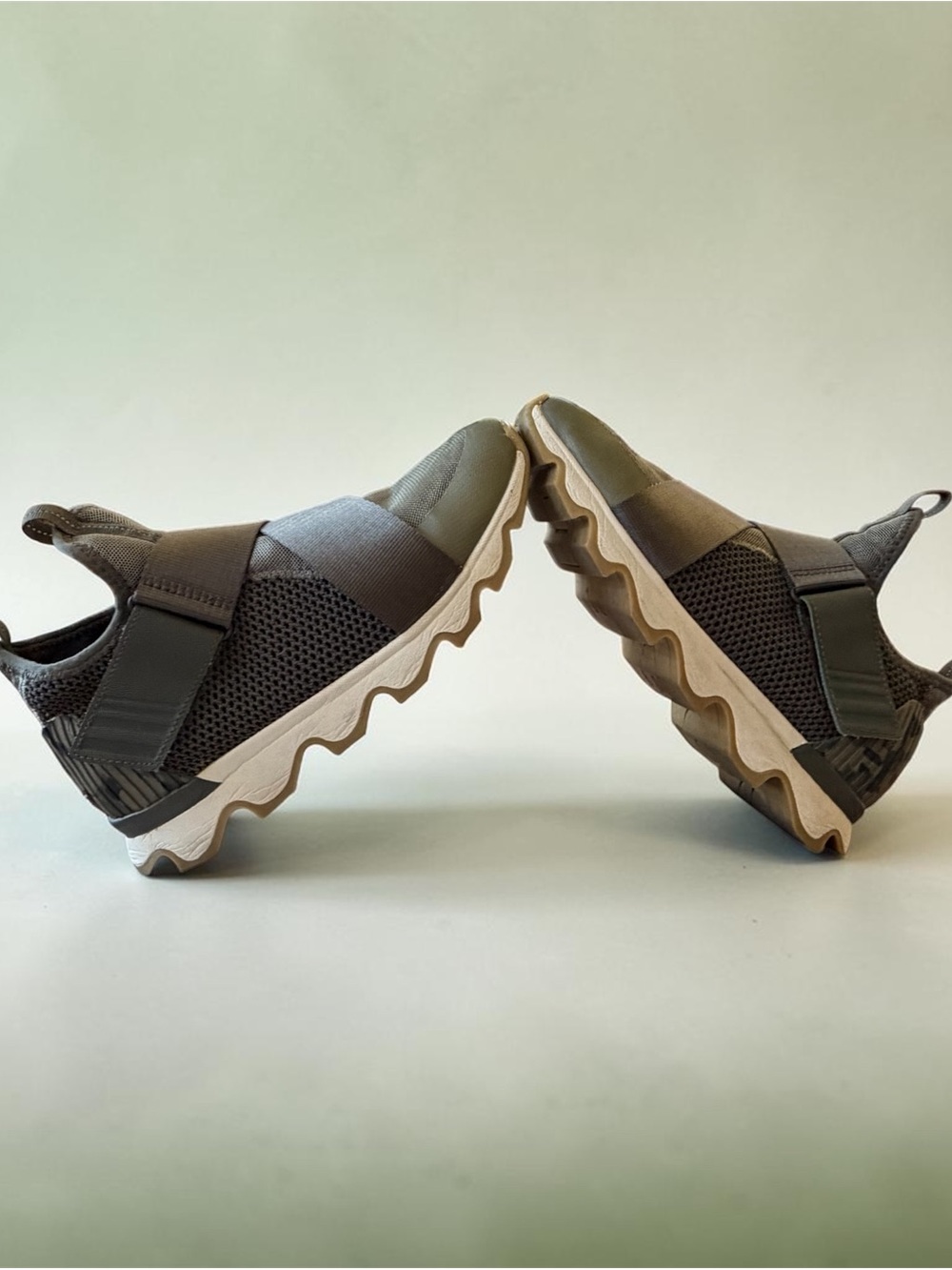 SOREL Kinetic Energy WM 9.5. Like New Camo/sage comfort fashionable